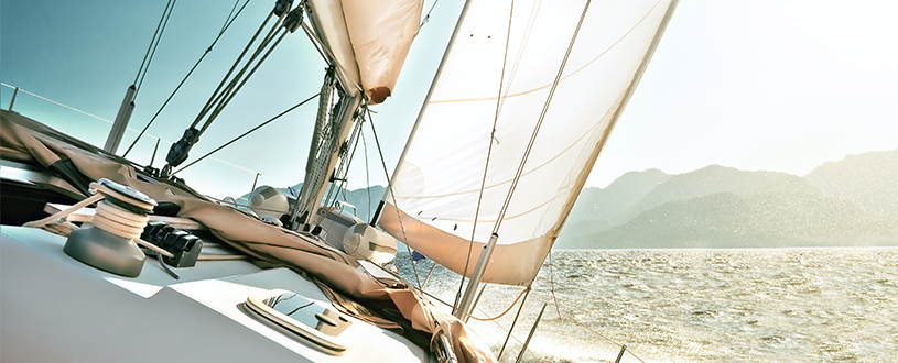 Components for manoeuvring, clamping and locking operations on equipment, including sports equipment and furniture in the nautical sector.